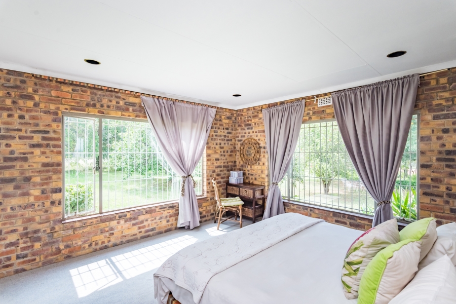 4 Bedroom Property for Sale in Vaaldam SH Free State